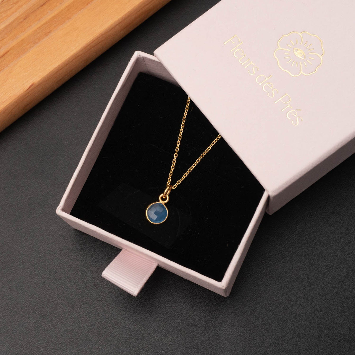 Halskette Charlotte Blue Chalcedony - Fleurs des Prés