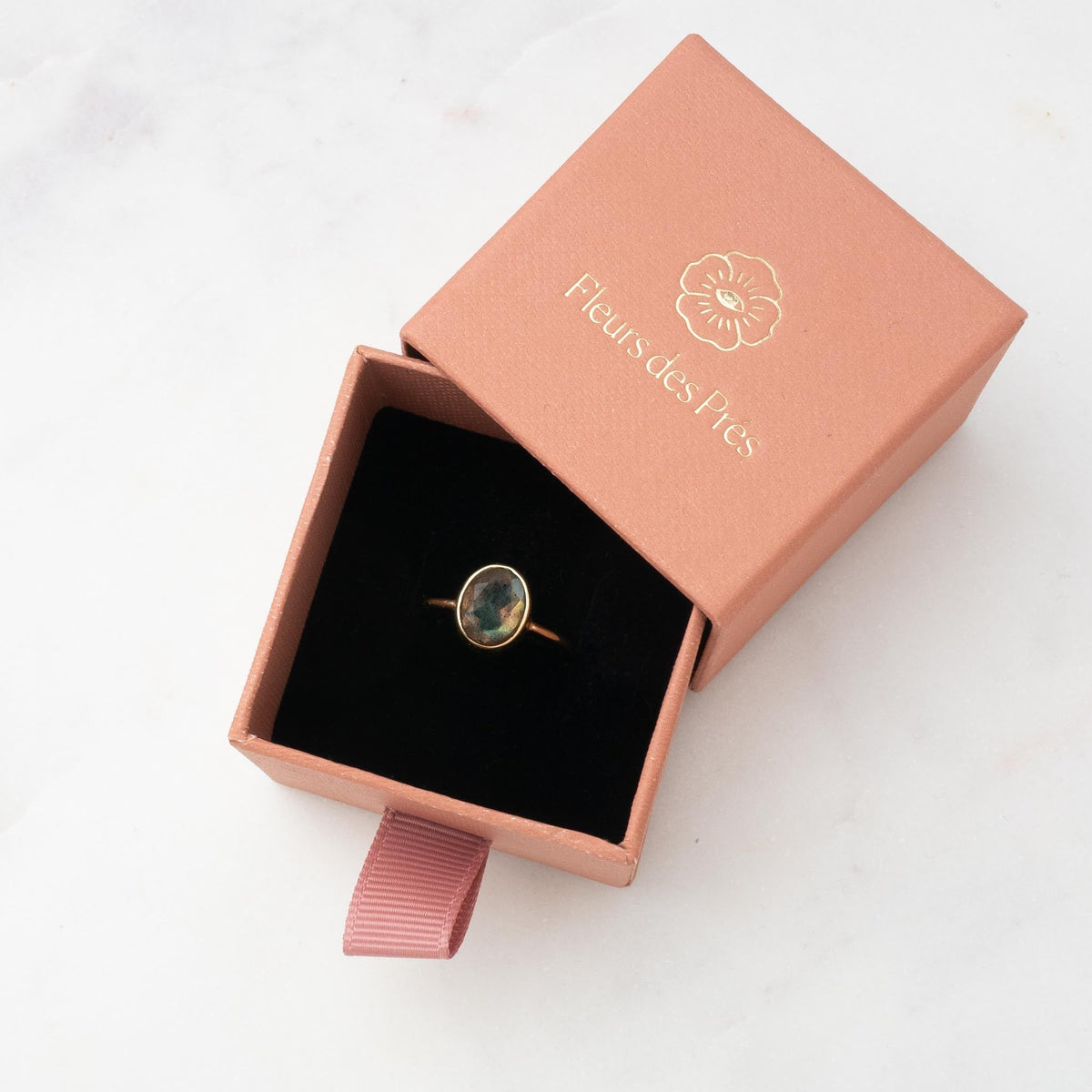 Ring Aline Oval Labradorite - Fleurs des Prés